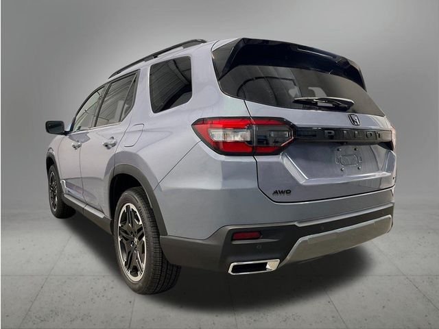New 2026 Sonic Gray Pearl Honda Touring image 3