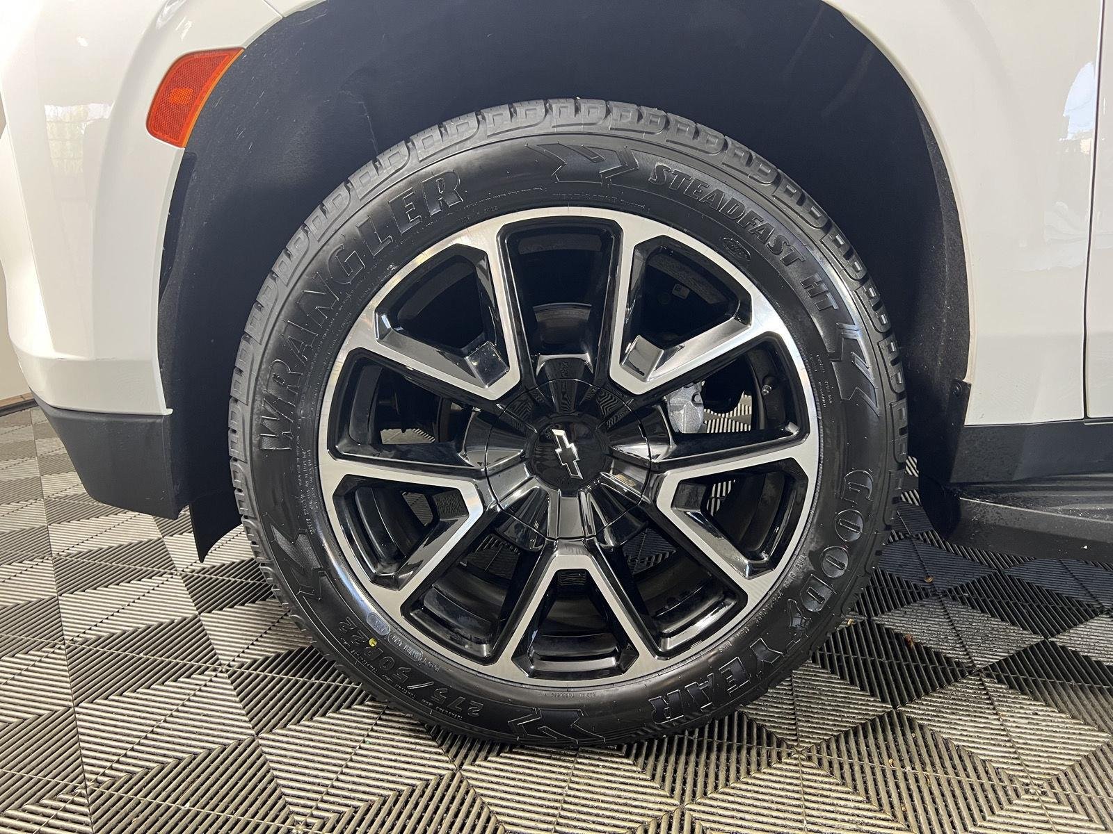 Used 2023 Summit White Chevrolet RST image 36