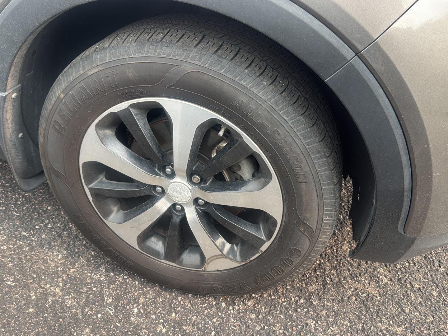 Used 2016 Titanium Silver Kia EX image 3