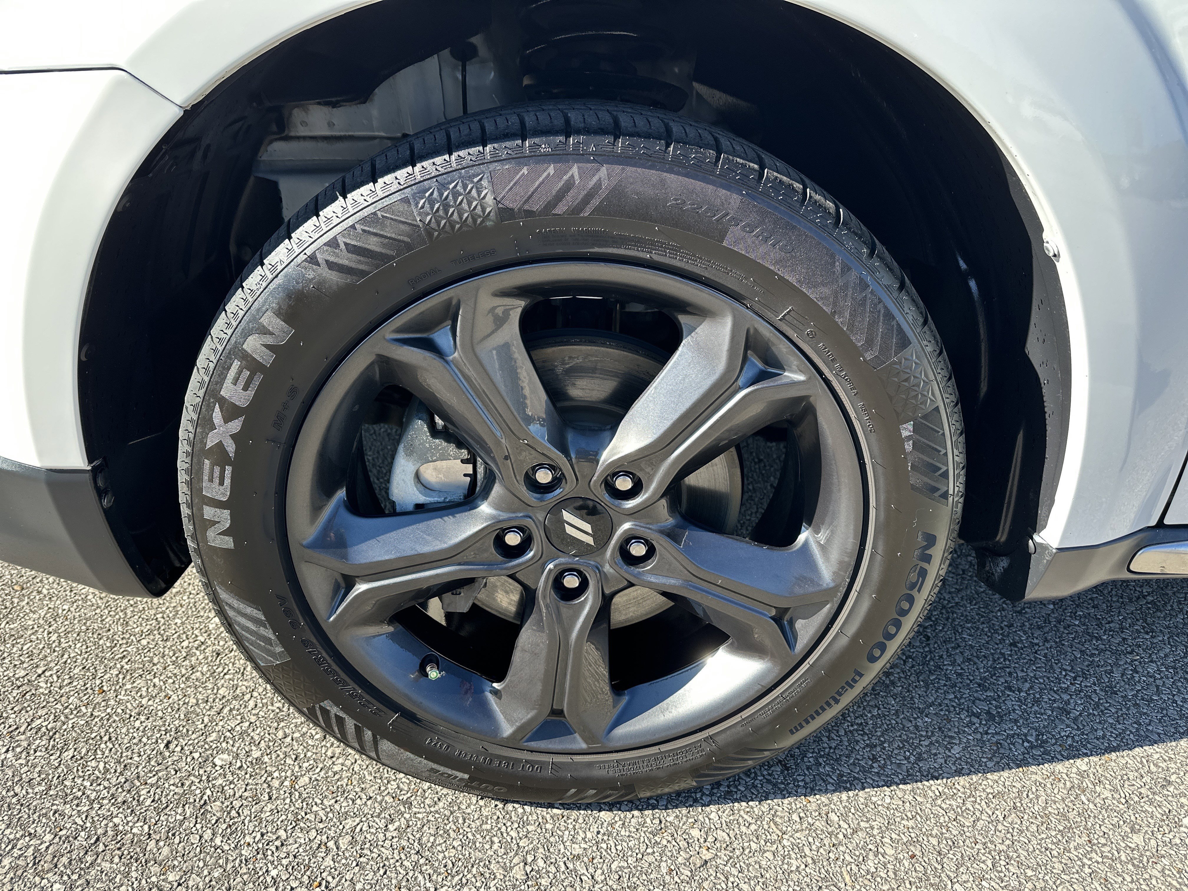 Used 2020 Vice White Dodge Crossroad image 12
