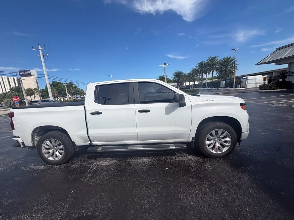 Used 2024 White Chevrolet Custom image 4