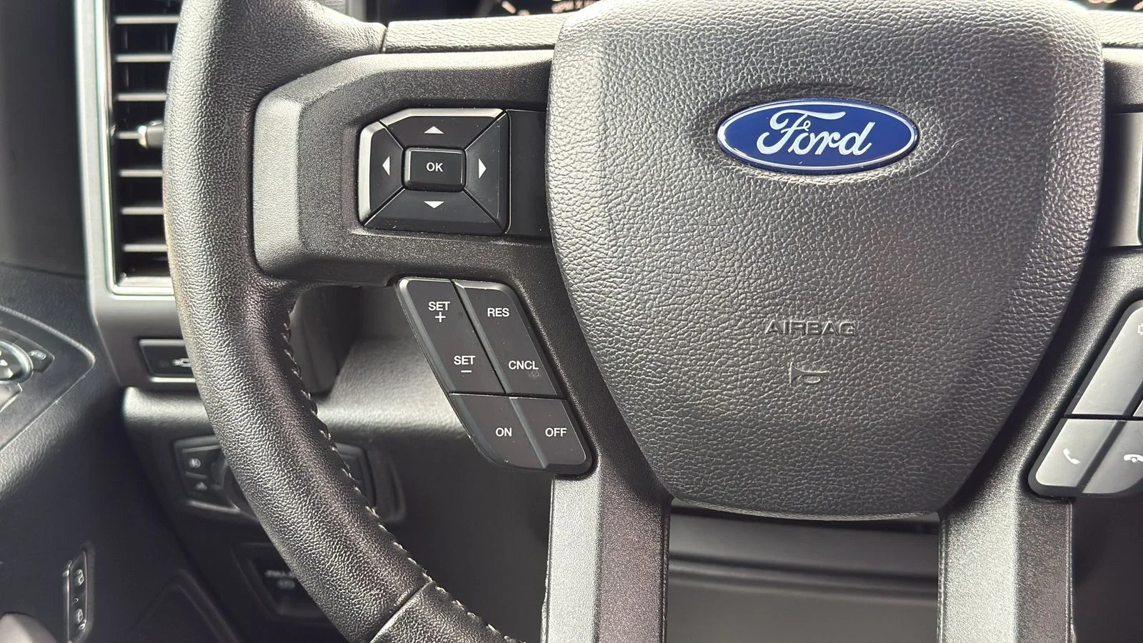 Used 2019 Red Ford XLT image 16