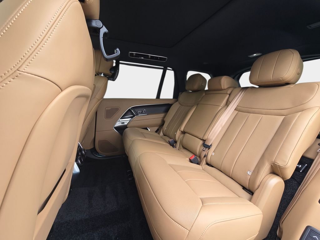 New 2026 Carpathian Grey LAND ROVER SE 7 Seats image 14