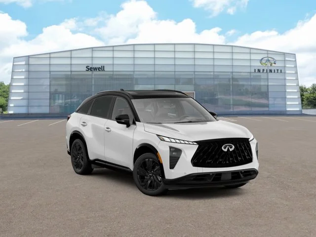 New 2027 2T RAD WHT INFINITI Sport AWD image 4