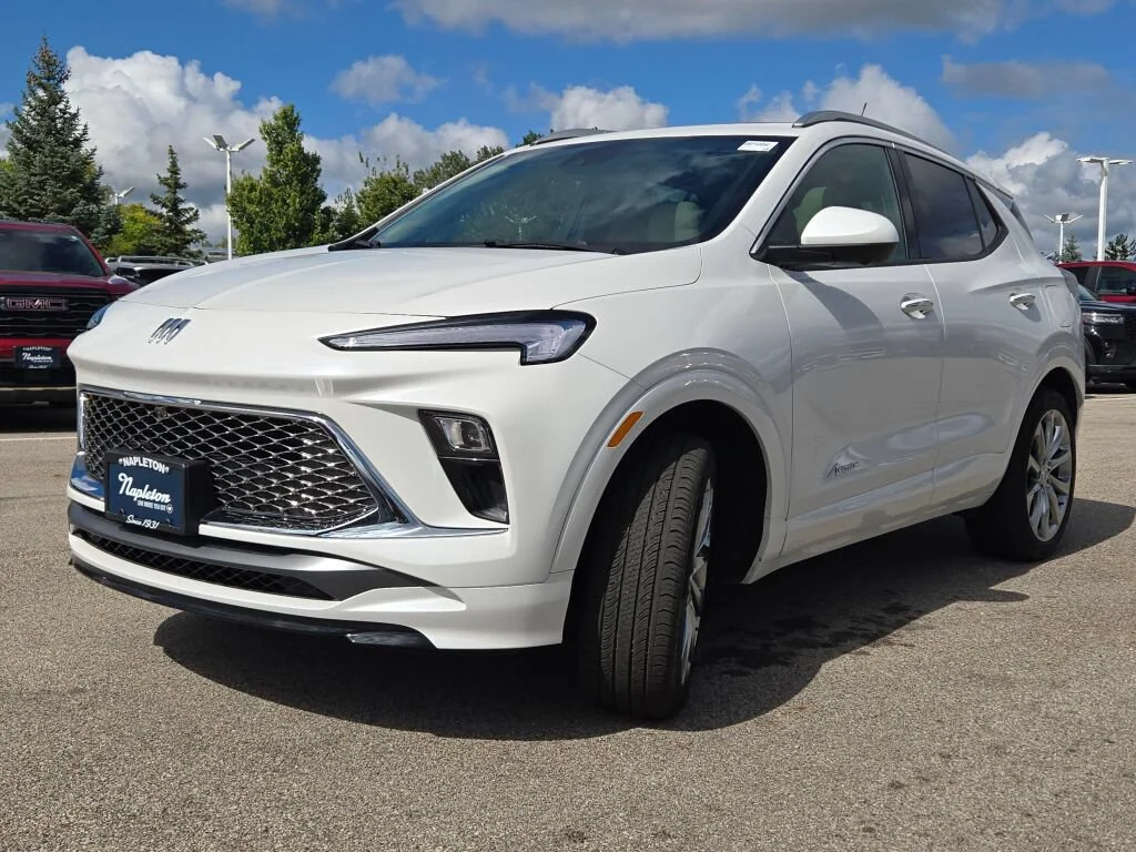 Used 2026 White Buick Avenir image 3