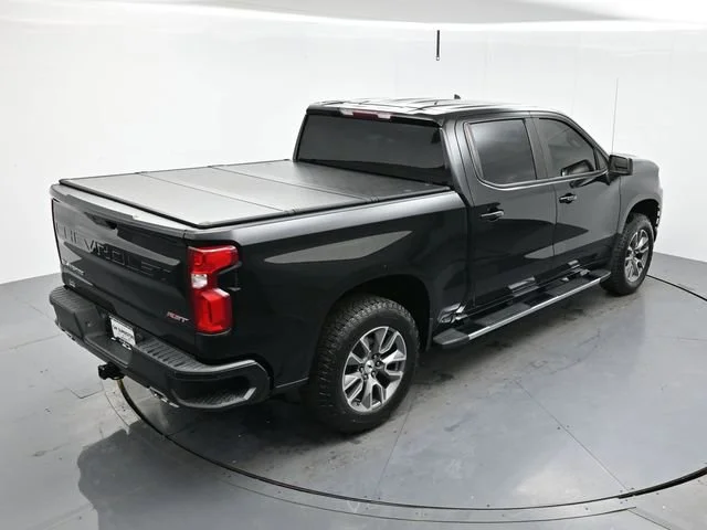 Used 2022 Mosaic Black Metallic Chevrolet RST image 36