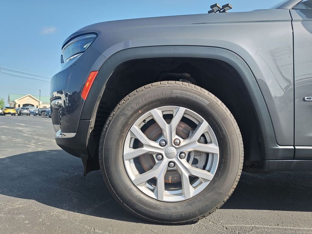 Used 2023 Gray Jeep Limited image 10