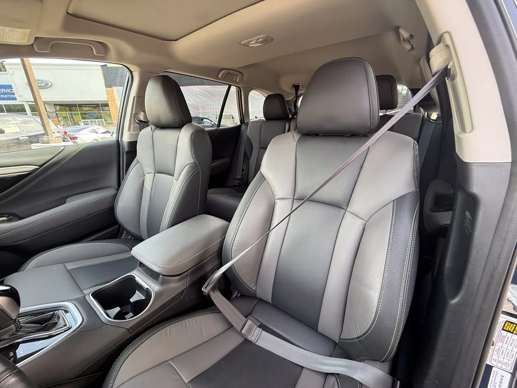 Used 2025 Cosmic Blue Pearl Subaru Onyx Edition image 22
