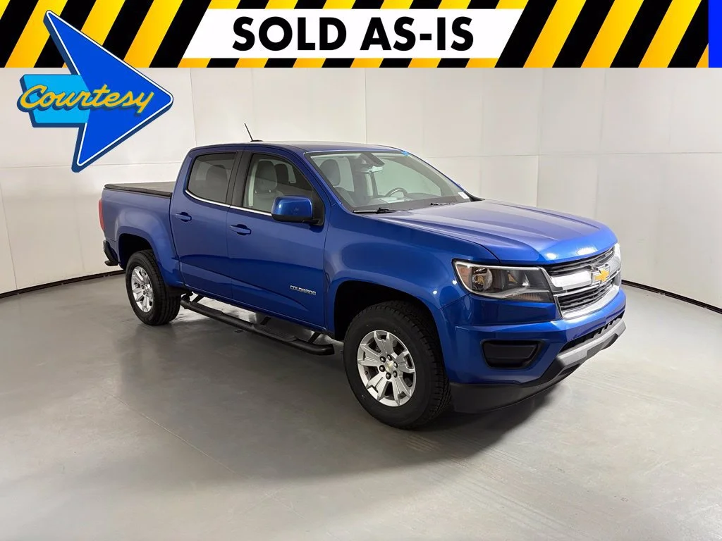 Used 2018 KINETIC BLUE METALLIC Chevrolet 2WD LT image 1