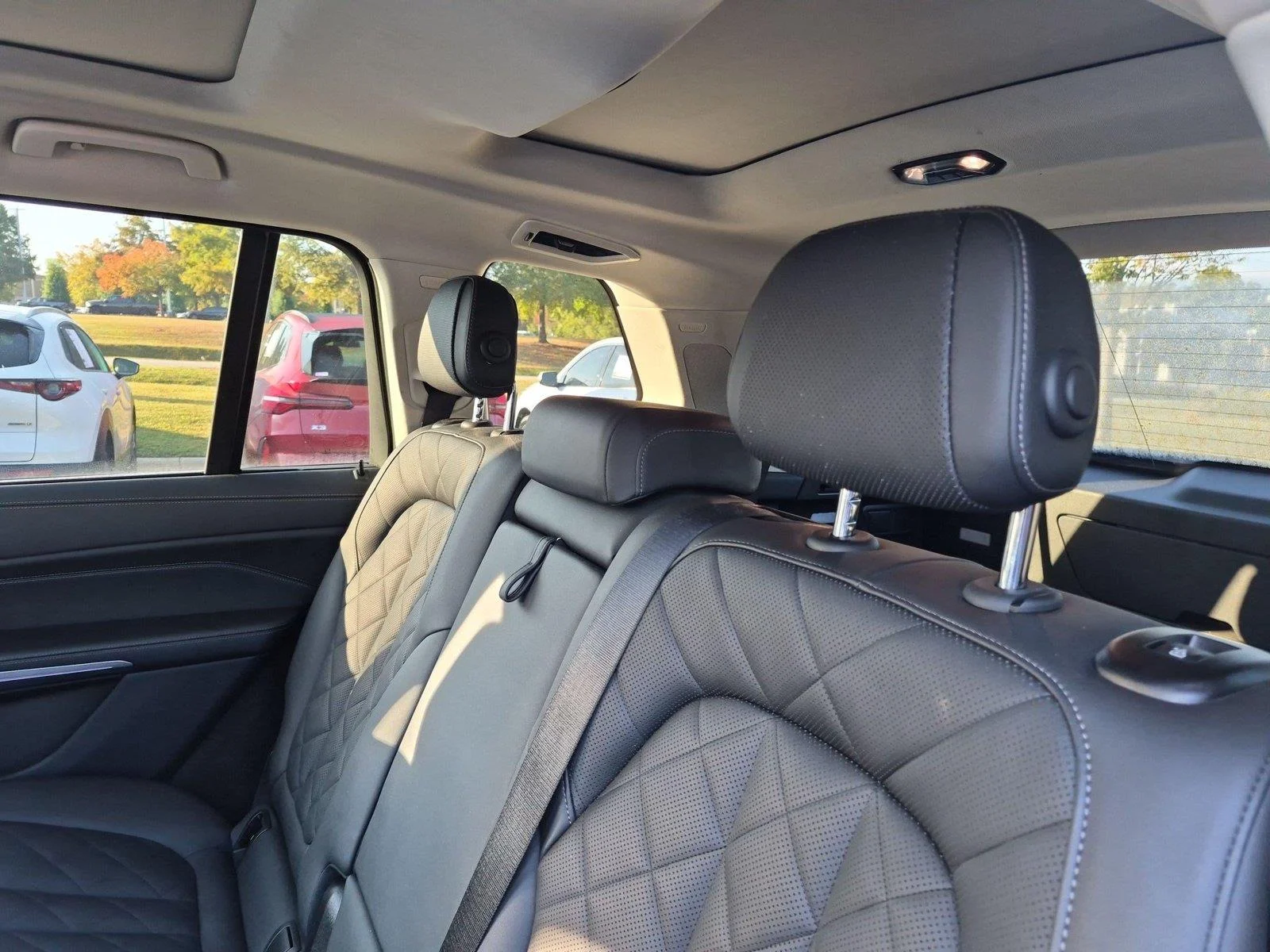 Used 2024 Skyscraper Grey Metallic BMW xDrive40i image 27