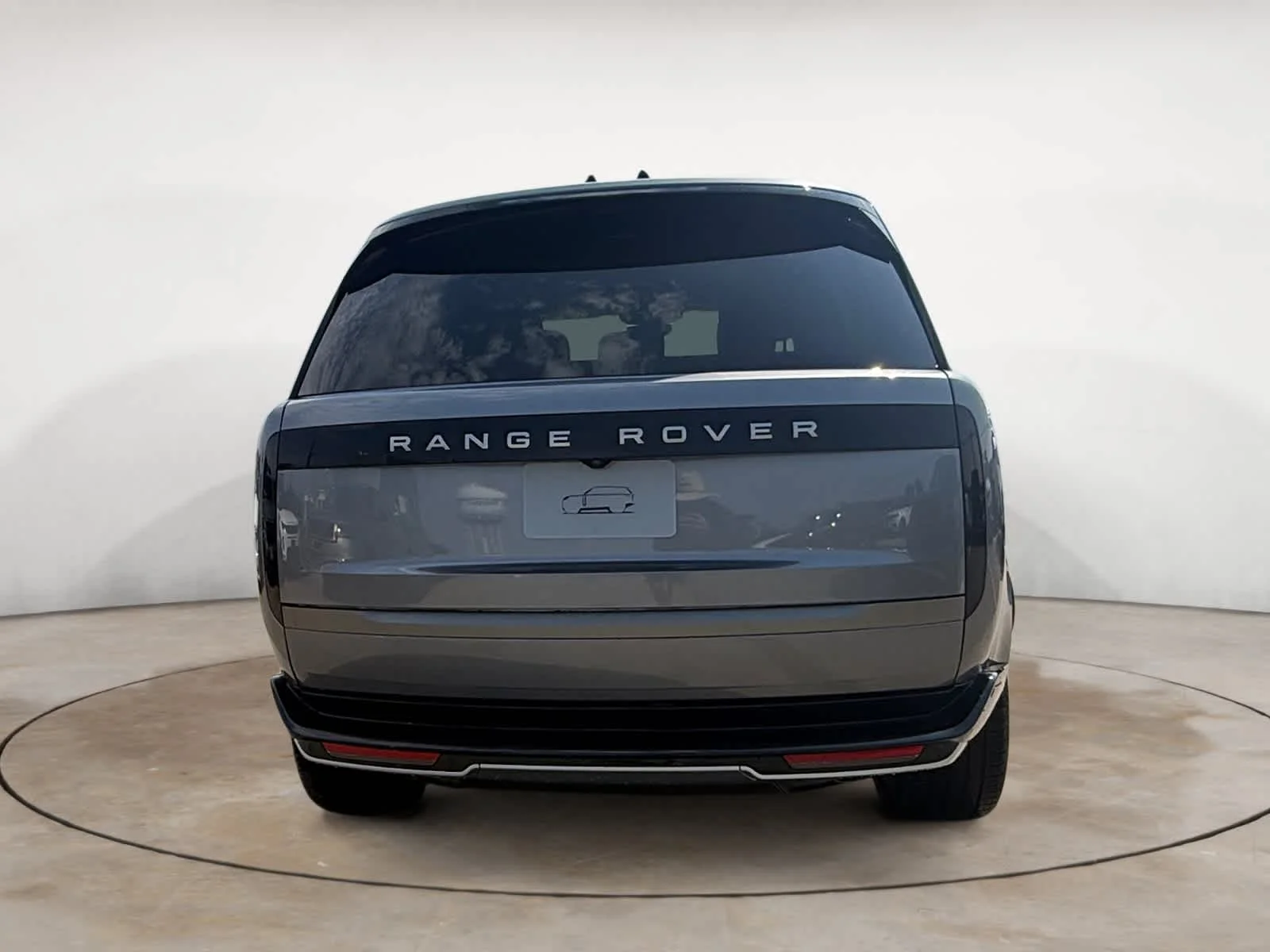 New 2026 Eiger Grey Land Rover P530 LWB 7 Seat image 4
