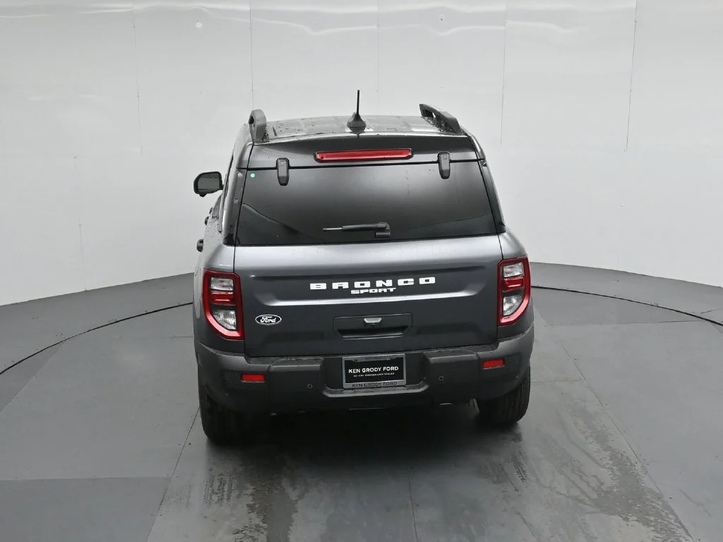 New 2026 Carbonized Gray Metallic Ford Outer Banks image 39