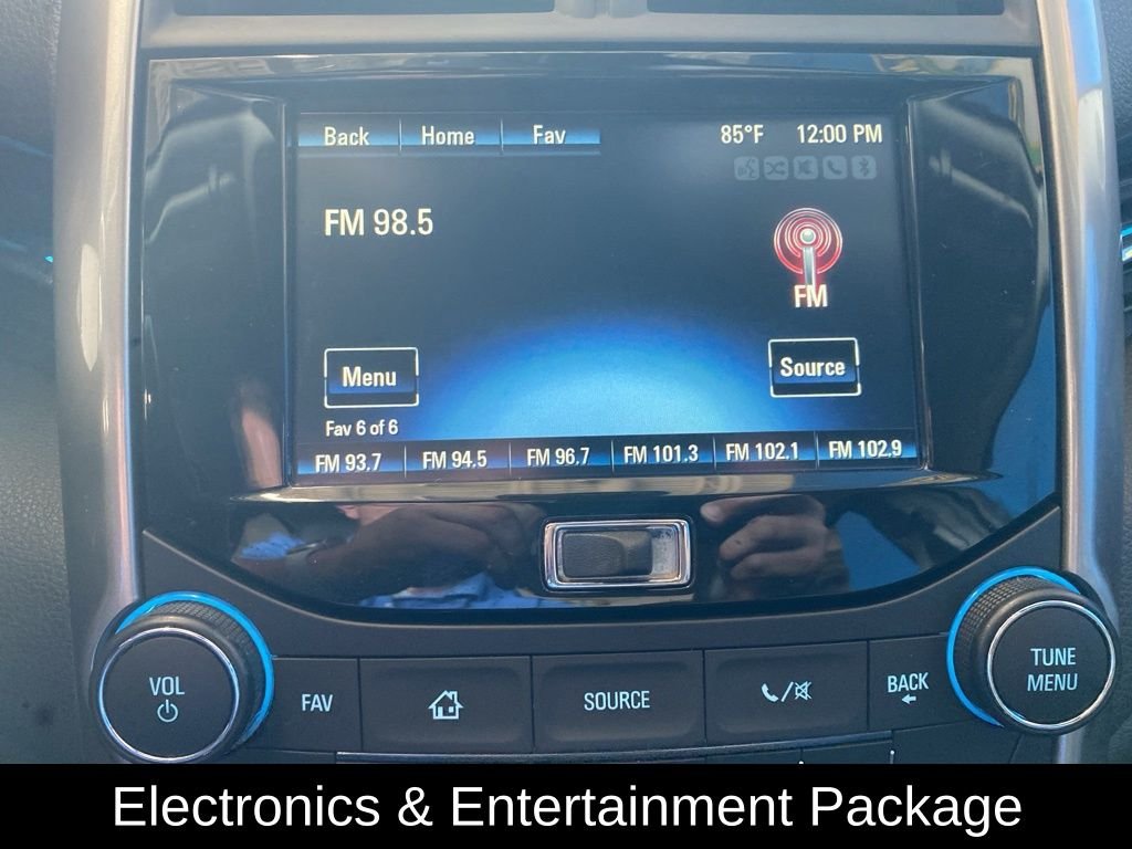 Used 2015 Chevrolet Malibu 2LT with VIN 1G11D5SLXFU134120 for sale in Elk River, Minnesota