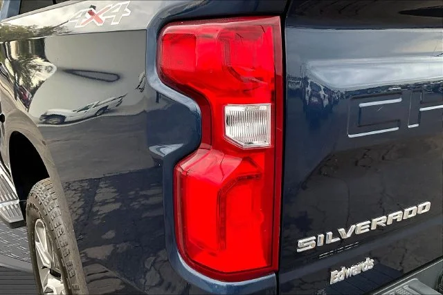 Used 2022 Blue Chevrolet RST image 23