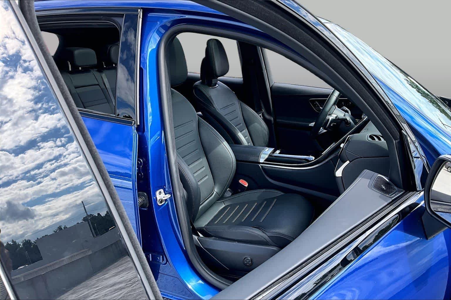 Used 2023 Starling Blue Metallic Mercedes-Benz GLC 300 image 9
