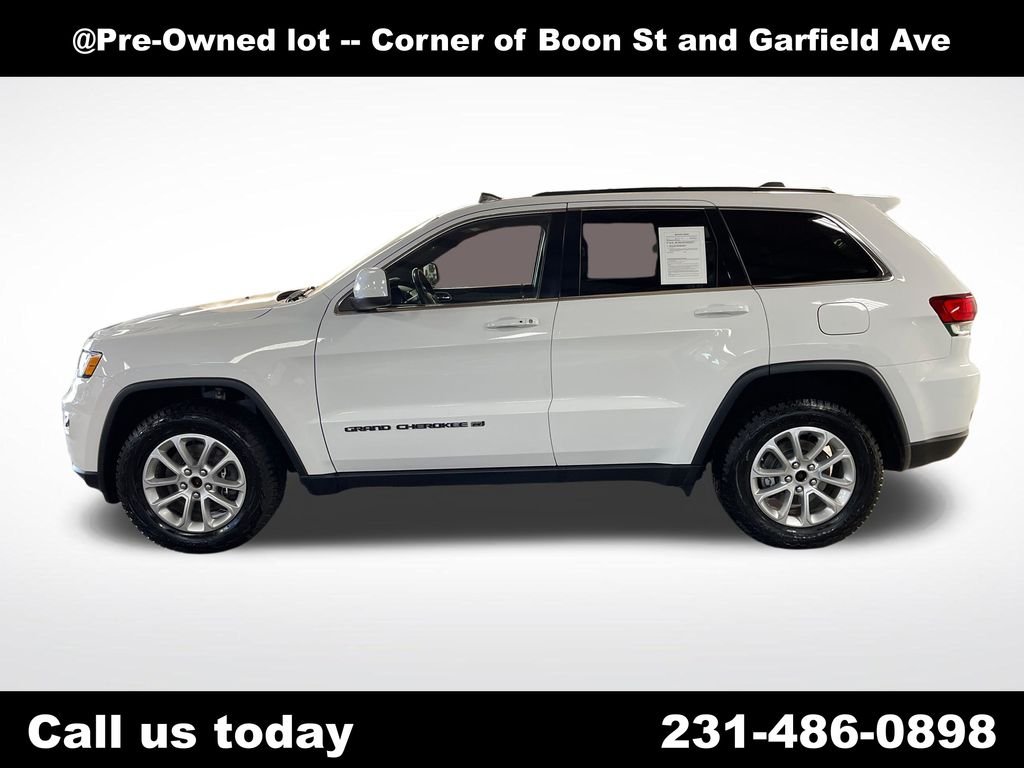 Used 2022 White Jeep Laredo X image 2