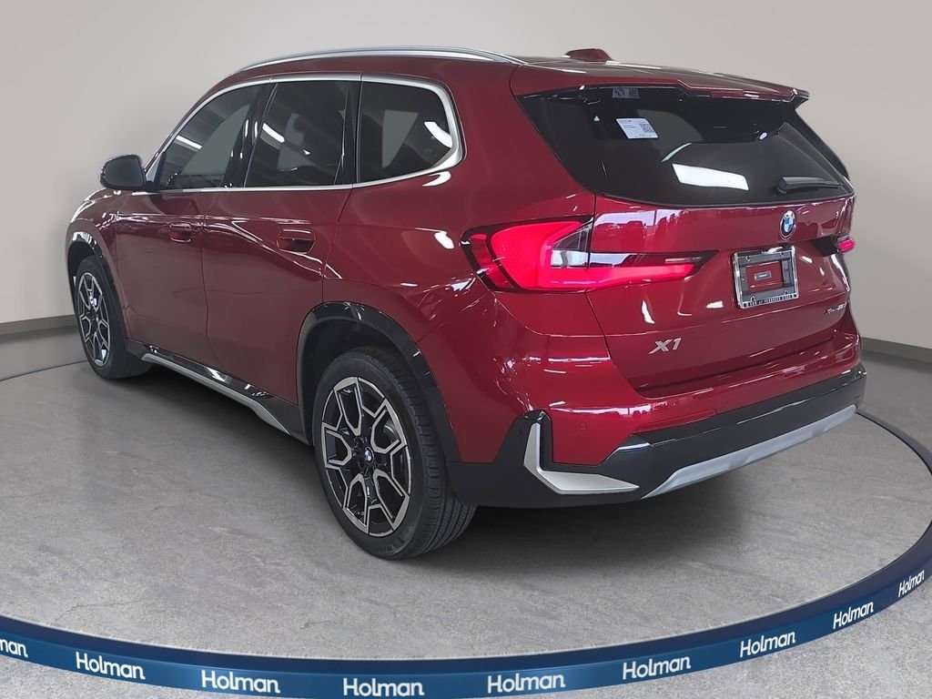 New 2026 Vegas Red Metallic BMW xDrive28i image 6