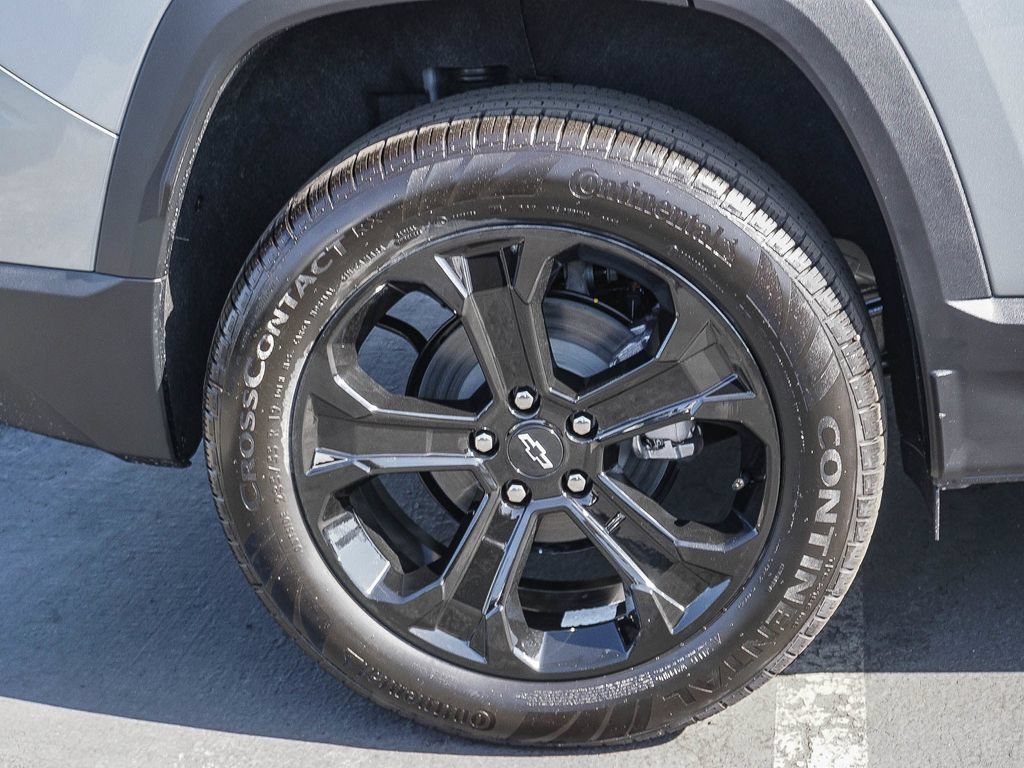 New 2027 Sterling Gray Metallic Chevrolet LT image 8