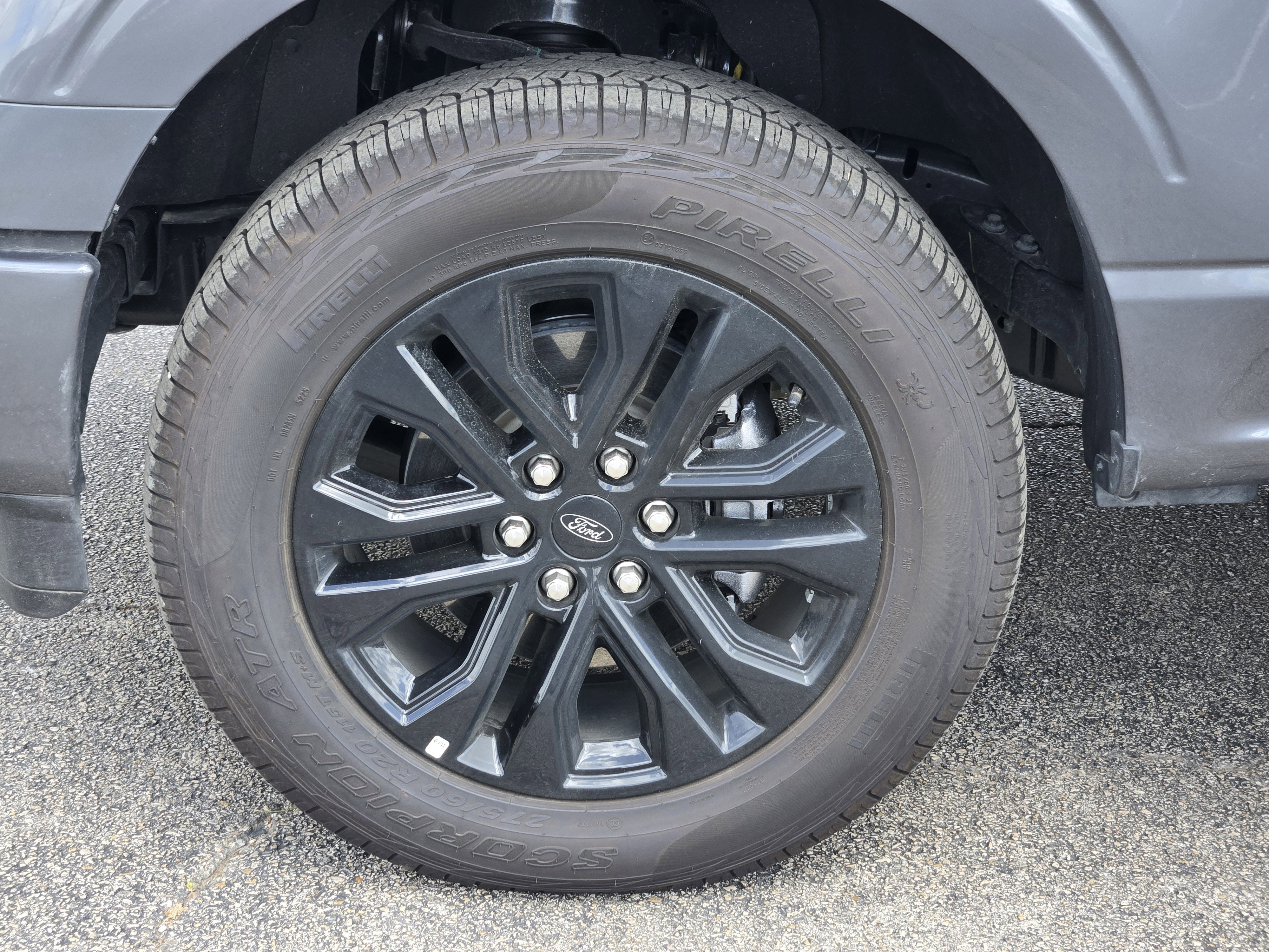 New 2026 Carbonized Gray Metallic Ford XLT image 7
