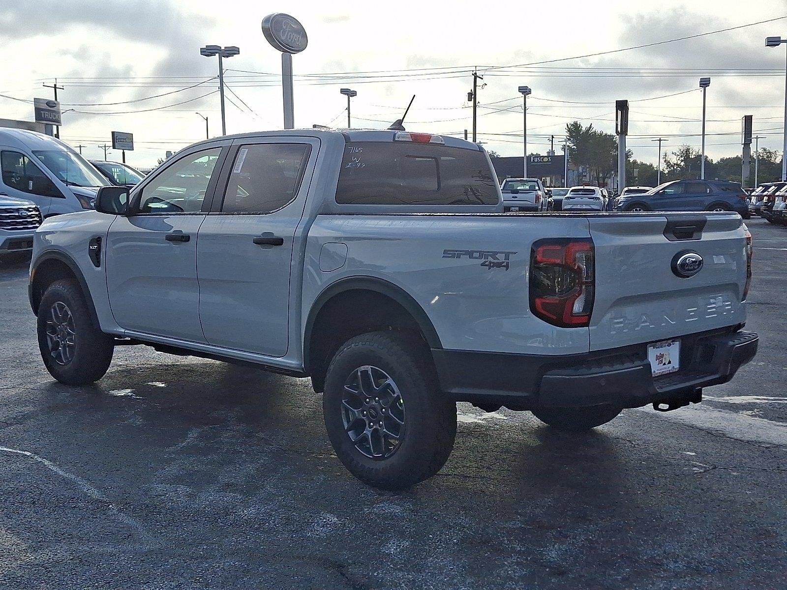 New 2026 Avalanche Ford XLT image 3