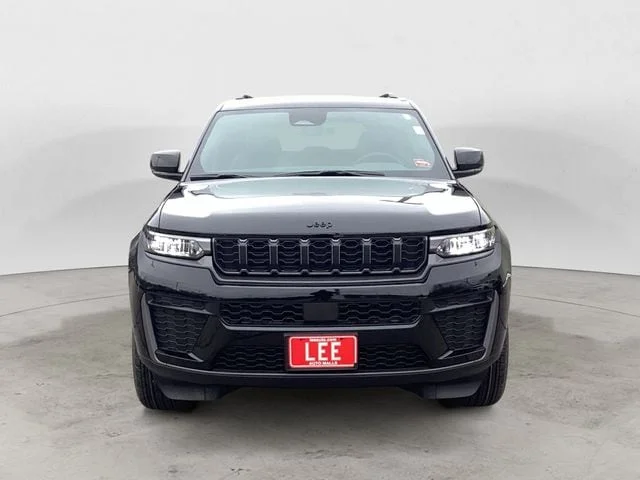 New 2026 Diamond Black Jeep LAREDO ALTITUDE 4X4 image 9