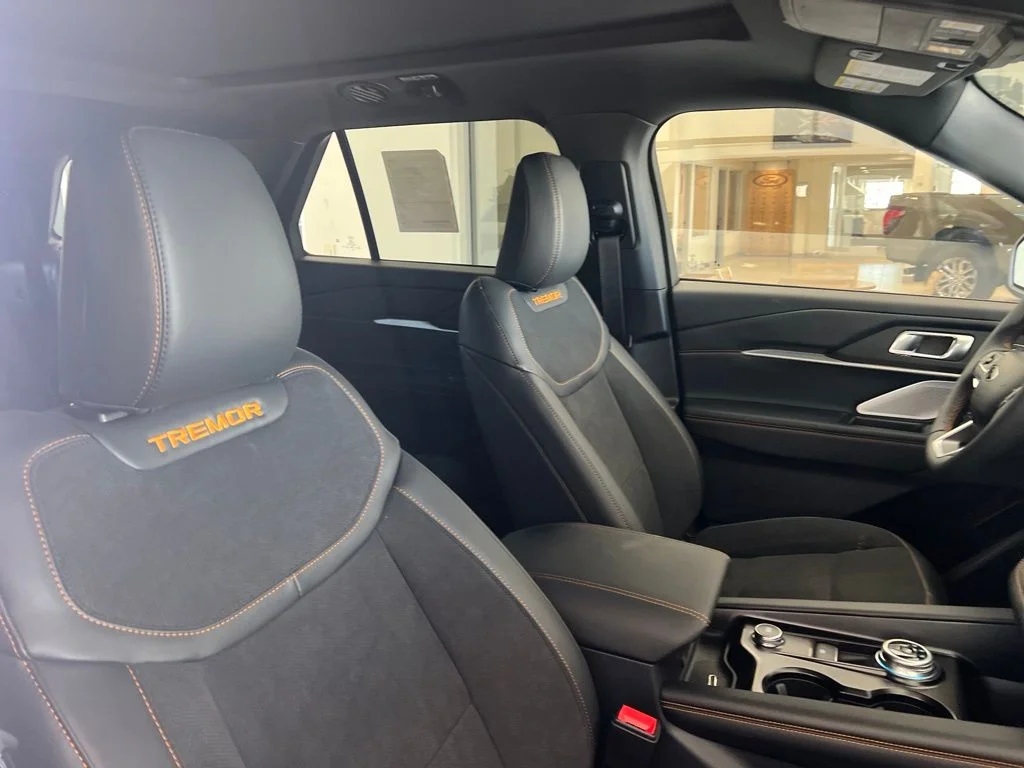 New 2026 Star White Metallic Tri-Coat Ford Tremor® image 32