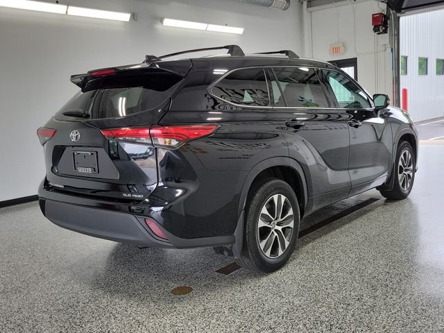 Used 2020 Black Toyota XLE image 2