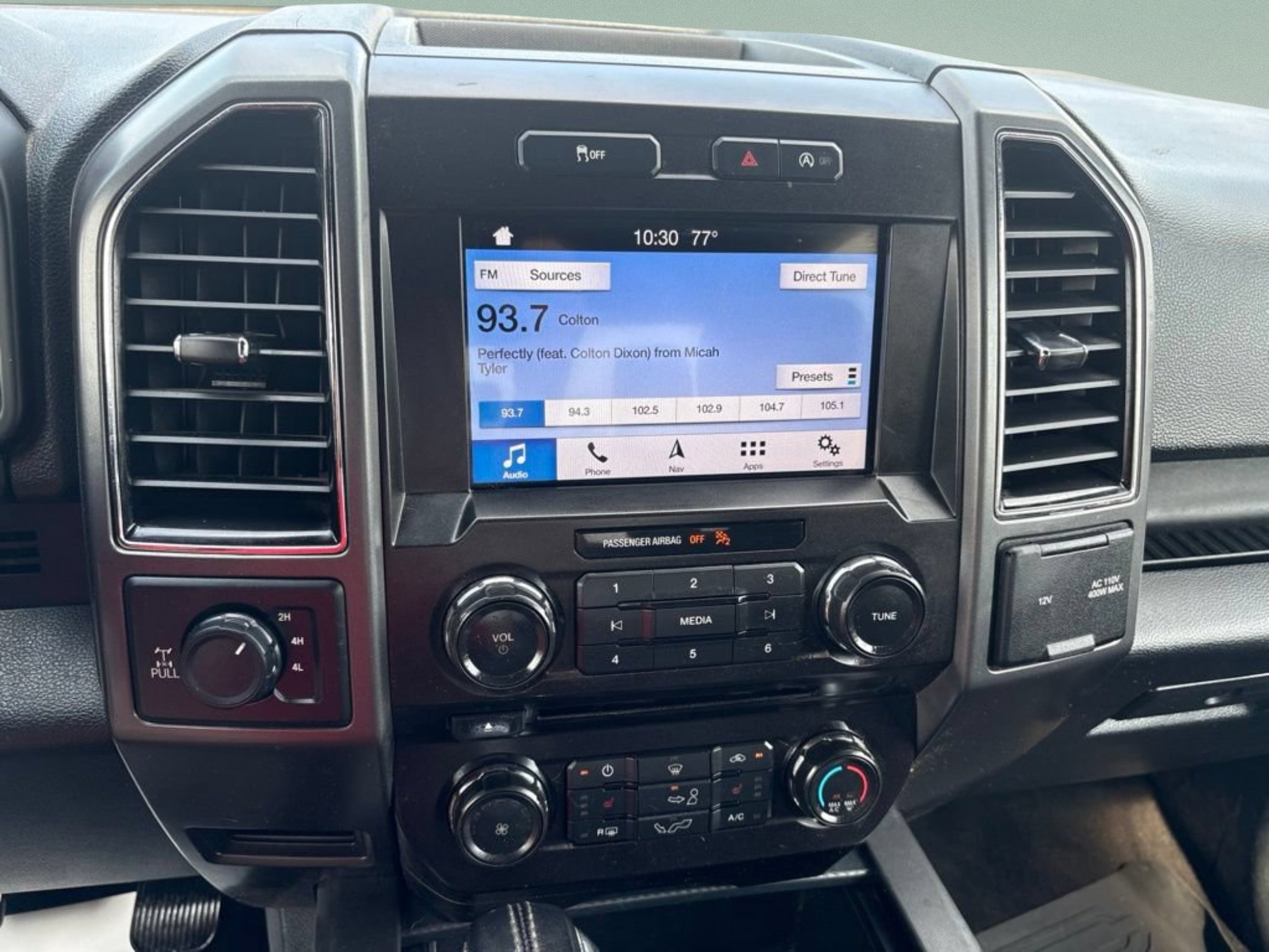 Used 2018 Lightning Blue Ford XLT image 15