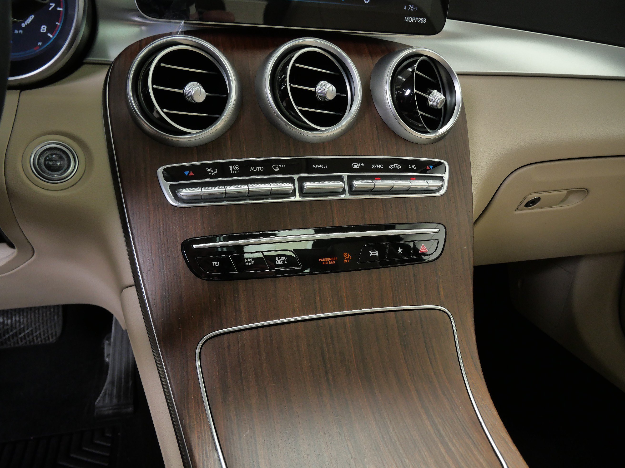 Used 2021 Polar White Mercedes-Benz GLC 300 image 21