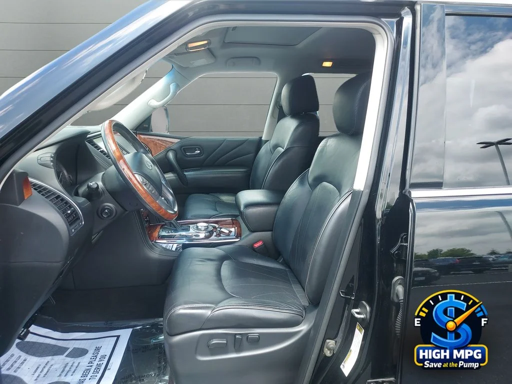 Used 2017 Black INFINITI Base image 9