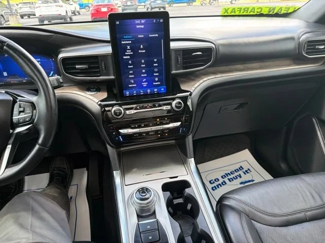 Used 2022 Silver Ford Platinum image 41