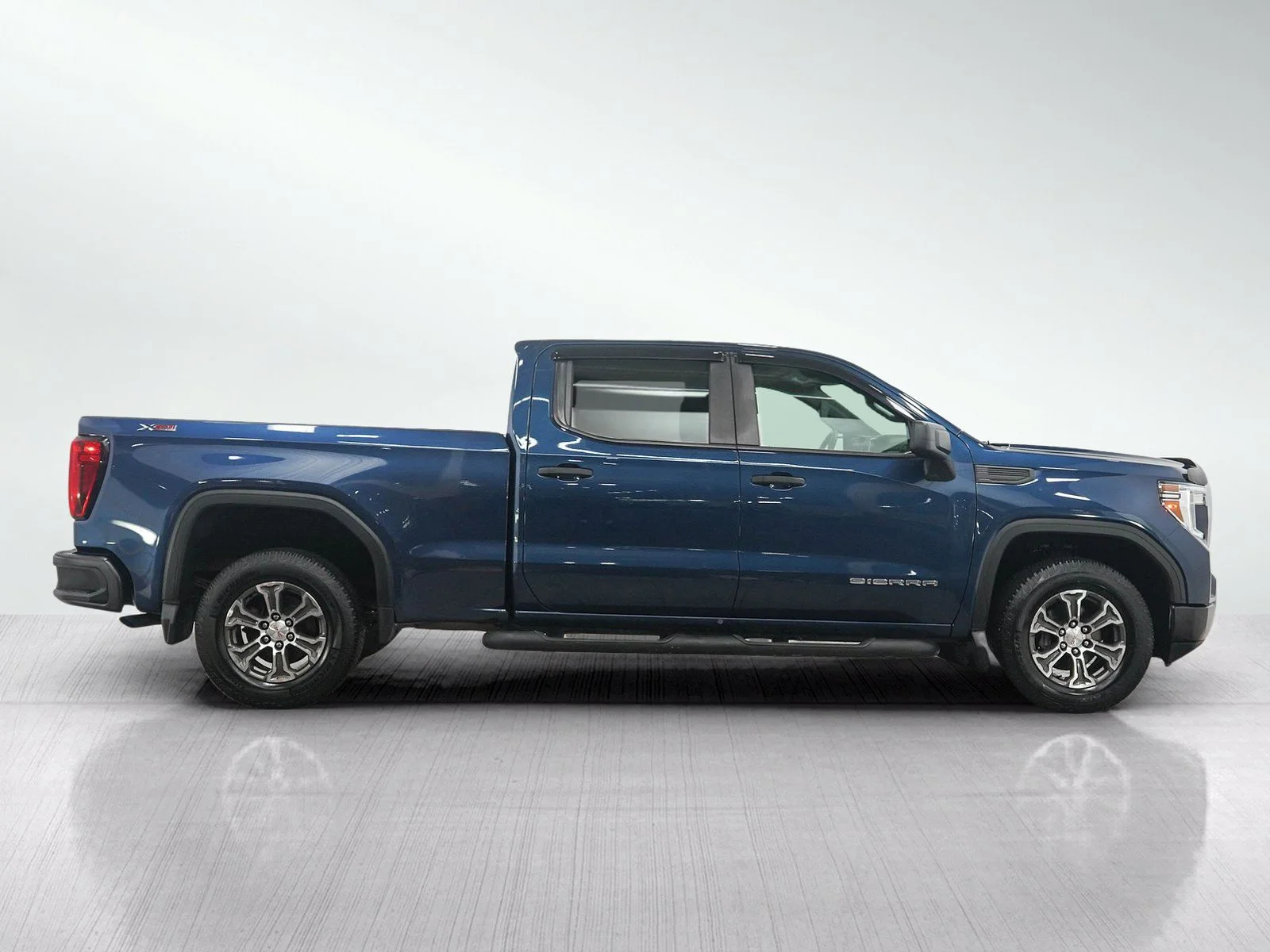 Used 2019  GMC  image 6