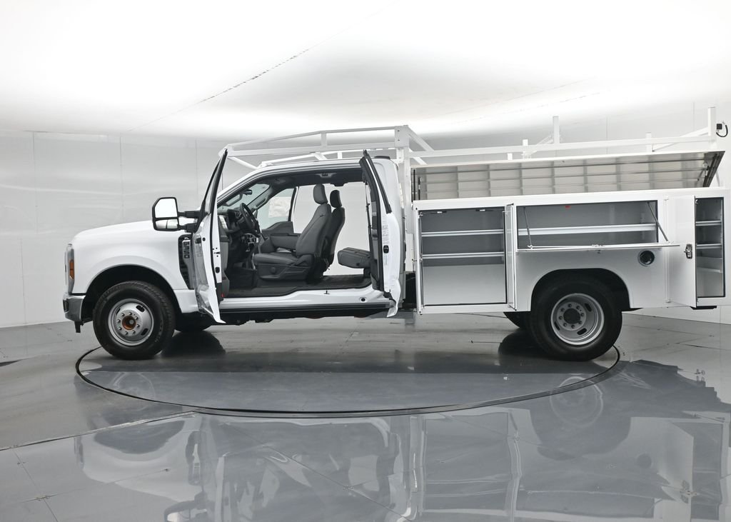 New 2026 Oxford White Ford XL image 40