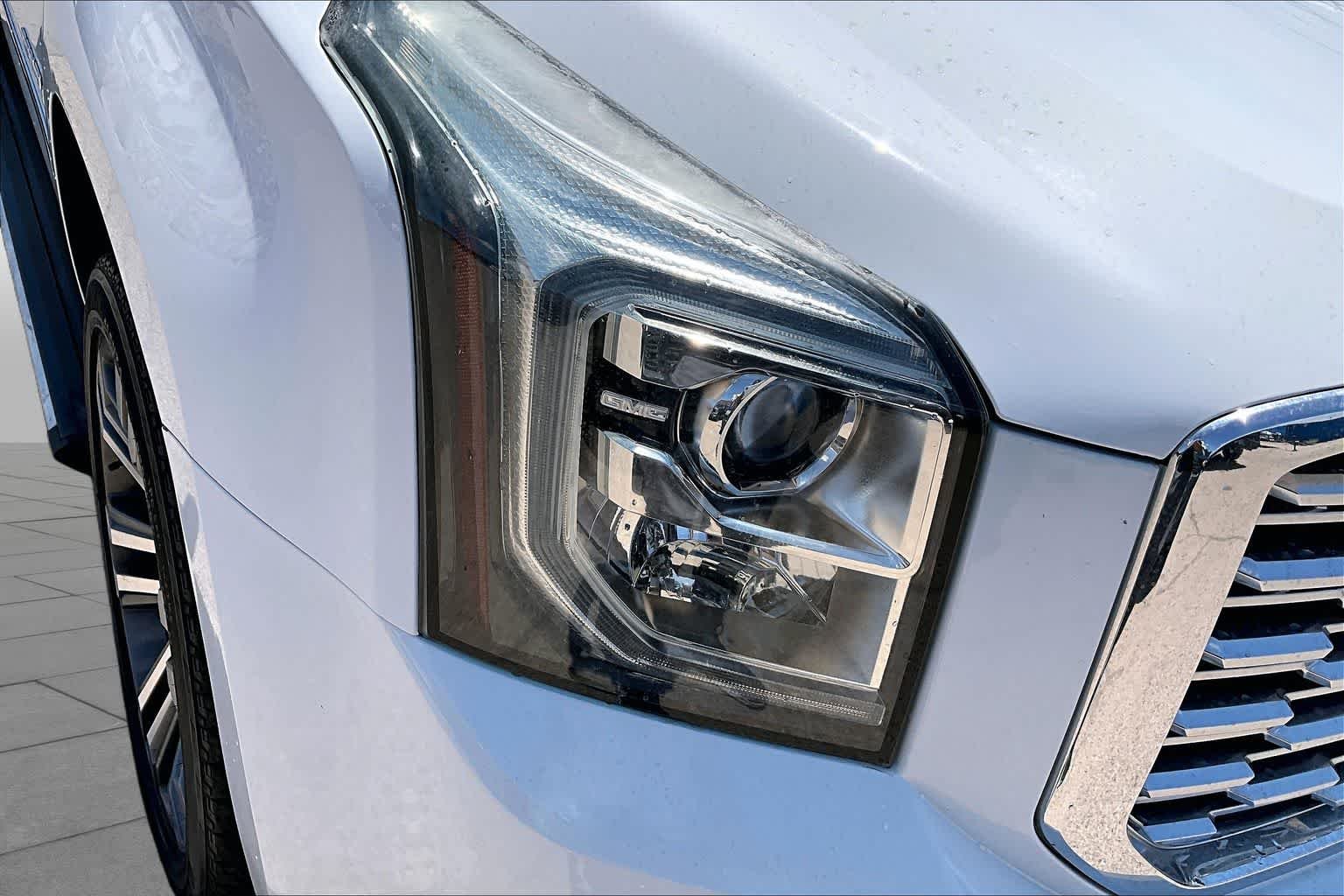 Used 2019 Summit White GMC Denali image 28