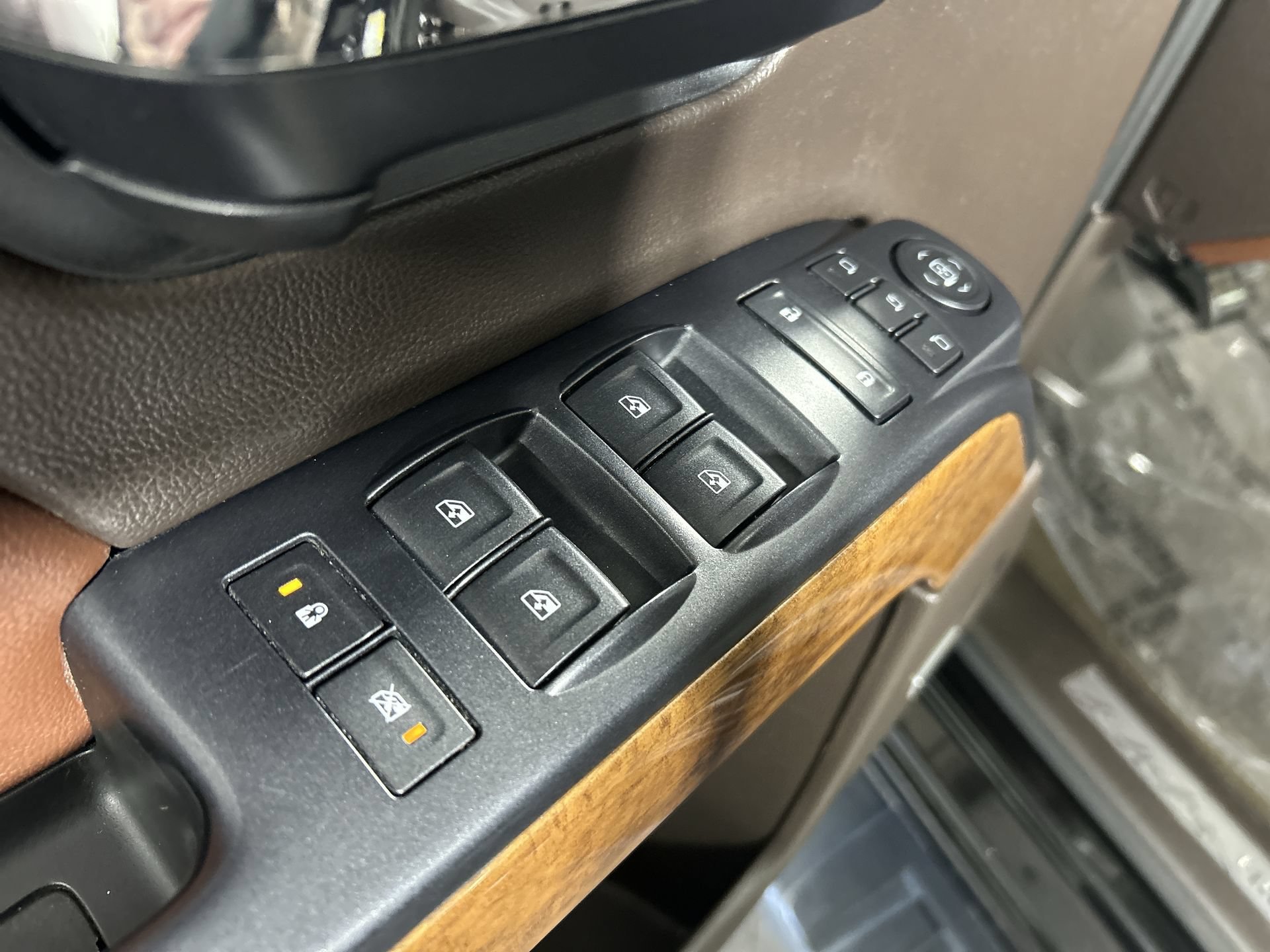 Certified Used 2015 BLACK Chevrolet High Country image 24