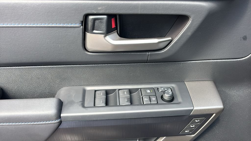 New 2026 Magnetic Gray Metallic Toyota  Platinum image 11
