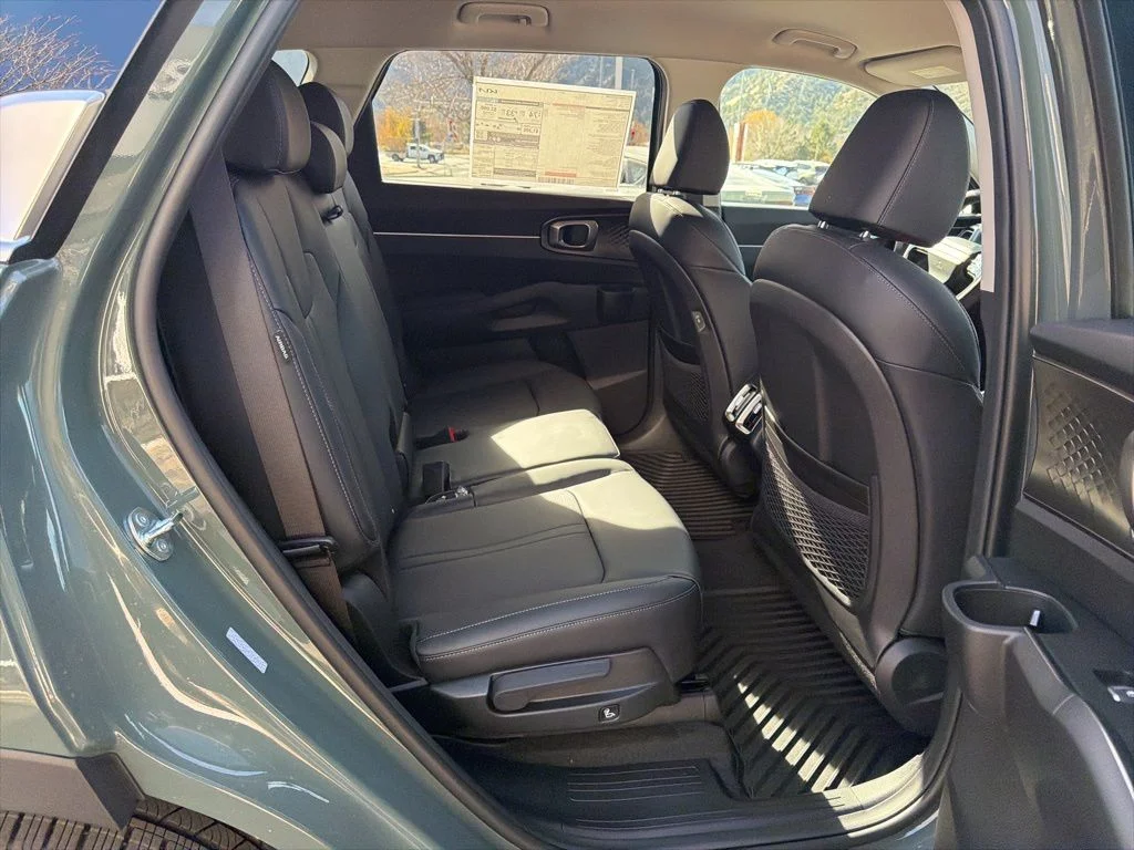 2026 Kia Sorento EX PHEV - Photo 11