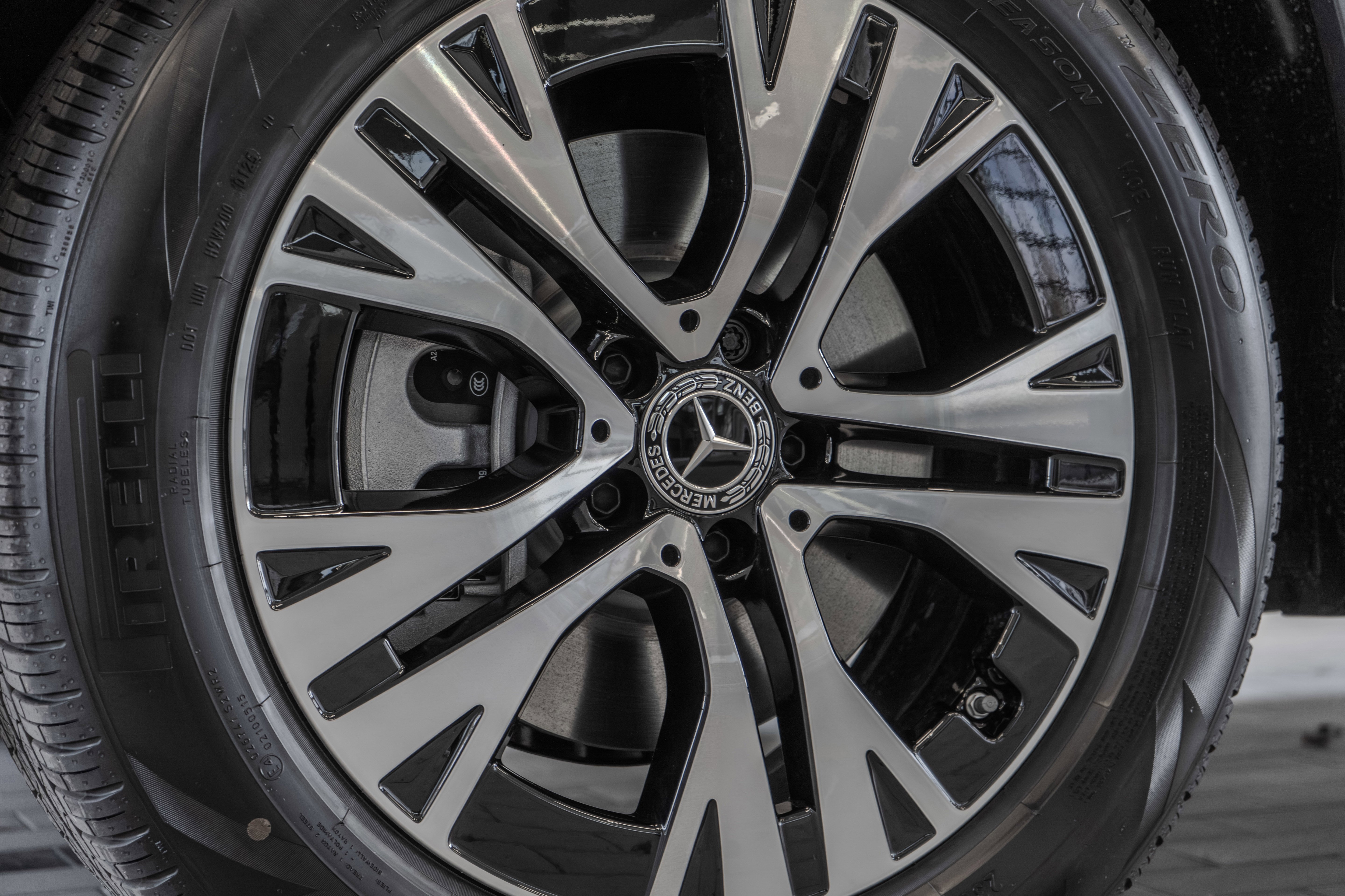 New 2026 Night Black Mercedes-Benz GLB 250 image 67