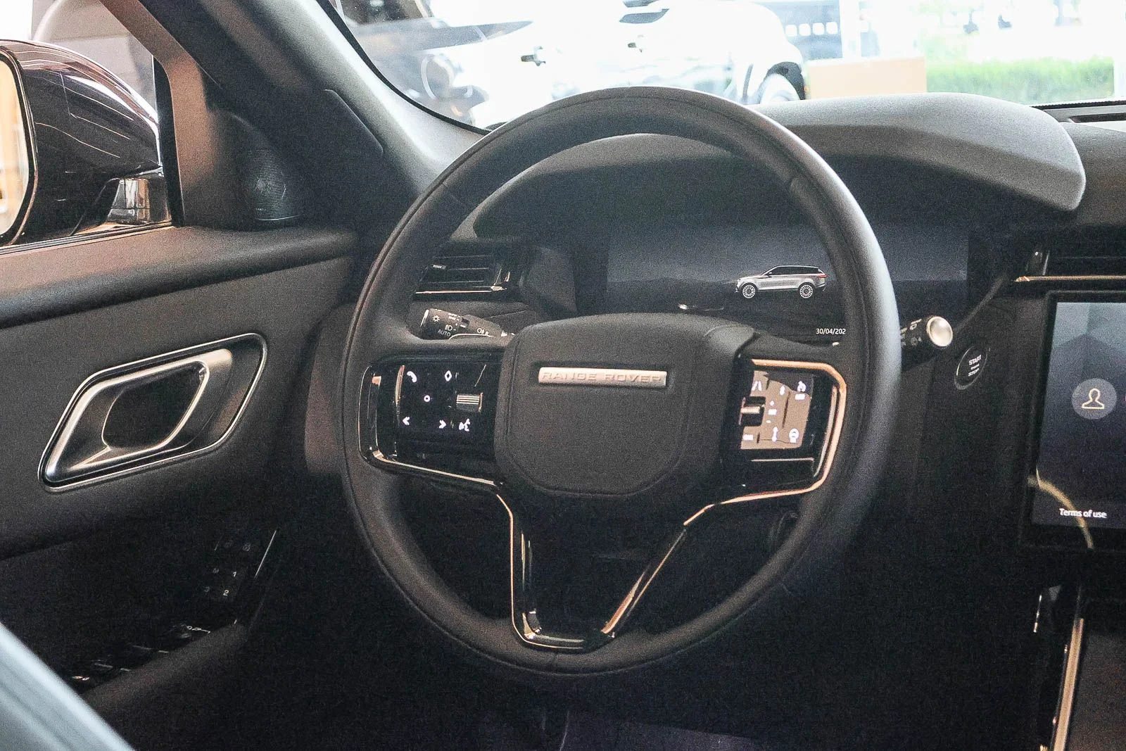 New 2026 Santorini Black Land Rover S image 22