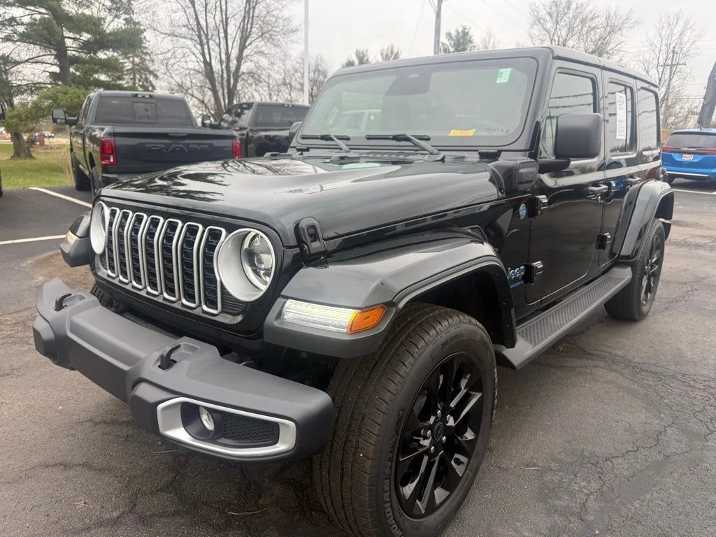 Used 2025 Black Jeep Sahara 4xe image 8