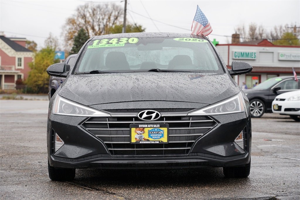 2020 Hyundai Elantra SEL photo 4