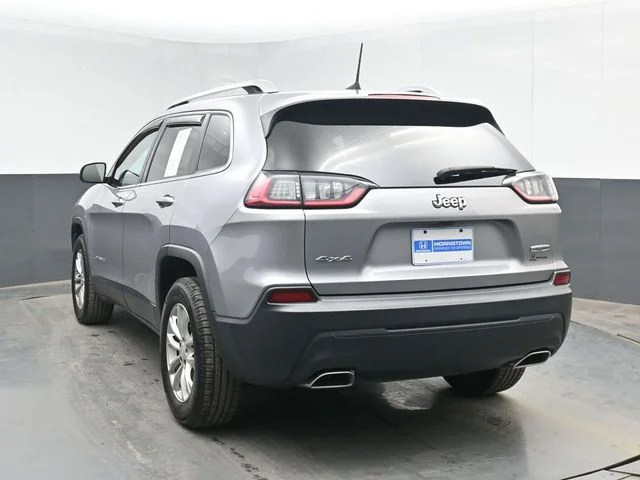 Used 2019 Billet Silver Metallic Clearcoat Jeep Latitude image 7