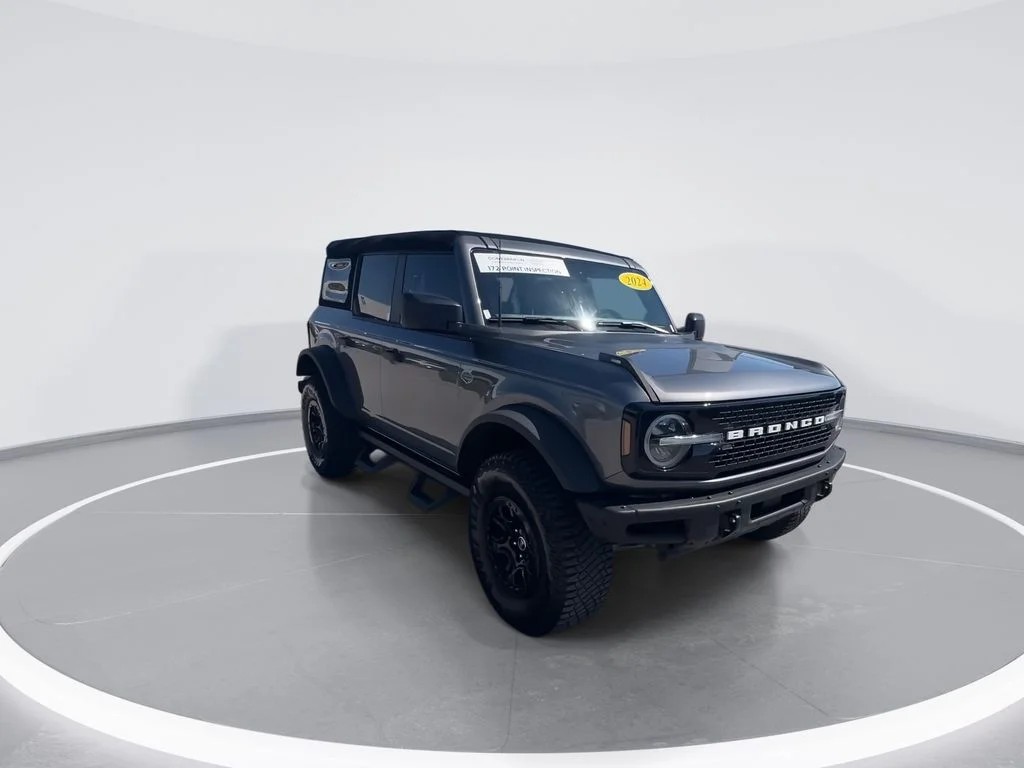 Used 2024 Gray Ford Wildtrak image 2