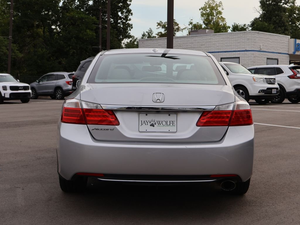 Used 2013  Honda EX-L image 6