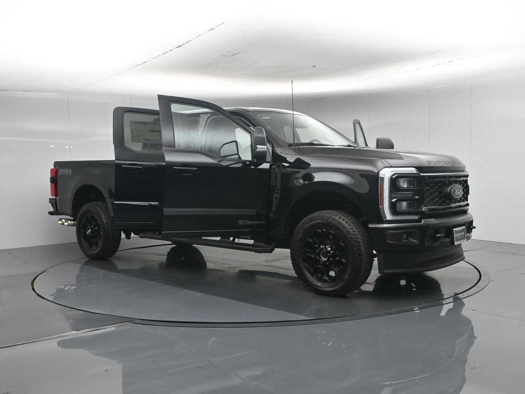 New 2026 Agate Black Metallic Ford XLT image 32