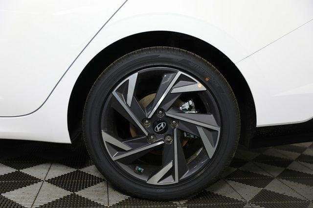 2025 Hyundai Elantra Limited - Photo 61