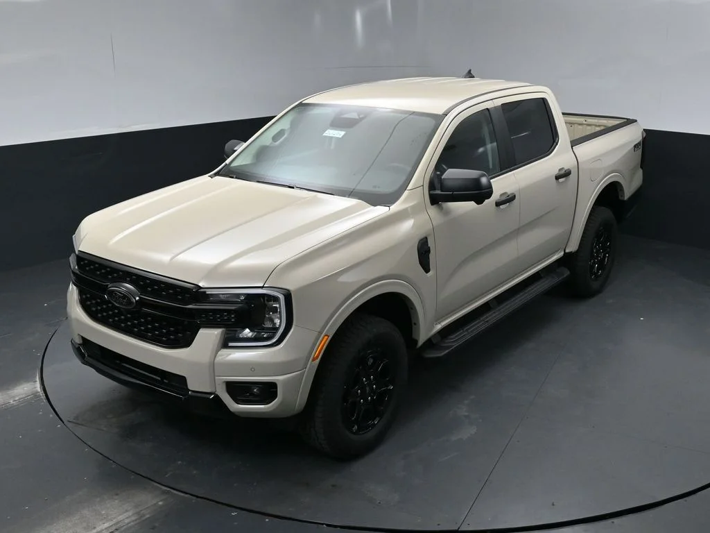 New 2026 Beige Ford XLT image 34