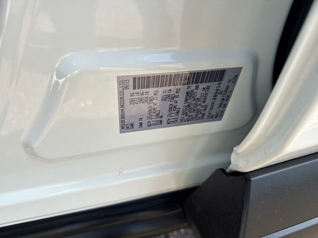 Used 2023 White Nissan SV image 29