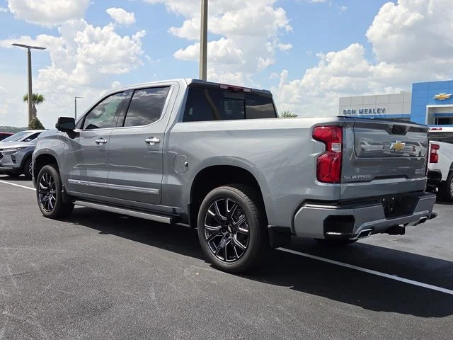 Used 2026 Gray Chevrolet High Country image 4
