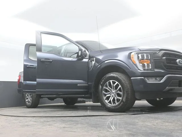 Certified Used 2021 Smoked Quartz Metallic Tinted Clearcoat Ford Lariat image 30